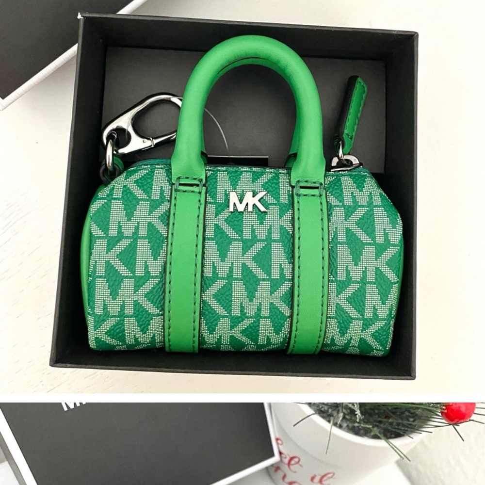 NWT Michael Kors Gifting Palm Green Micro
Duffle Keyfob Key Bag Charm w/ MK Box